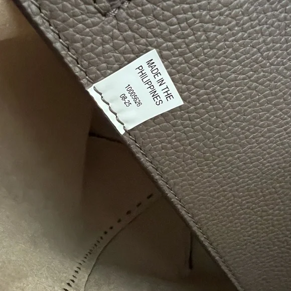 Tory Burch McGraw Pebbled Leather Tote in Silver Maple - Picture 6 of 13